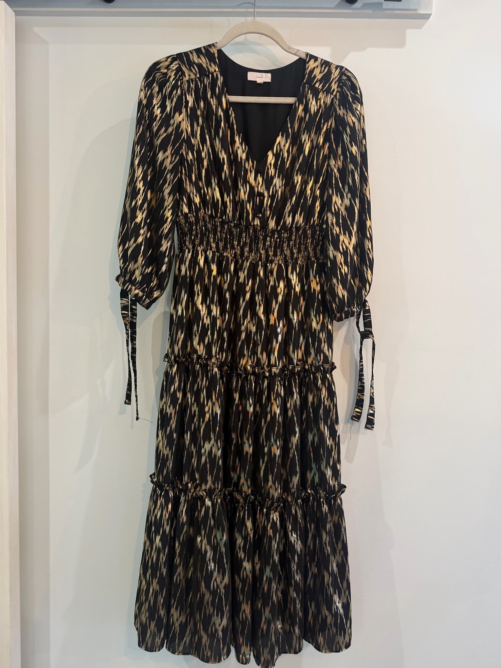 Black and Gold Printed V-Neck Tiered Women's Dress